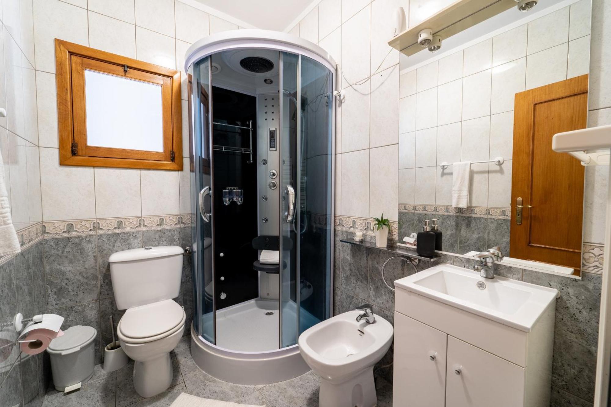Gondomar Guimaraes - Moradia V3 Com Piscina Natural By House And People Esterno foto